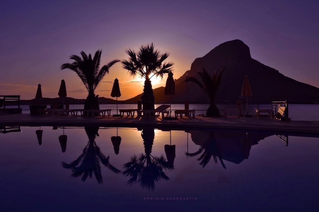 Plaza Hotel Masouri Exterior foto