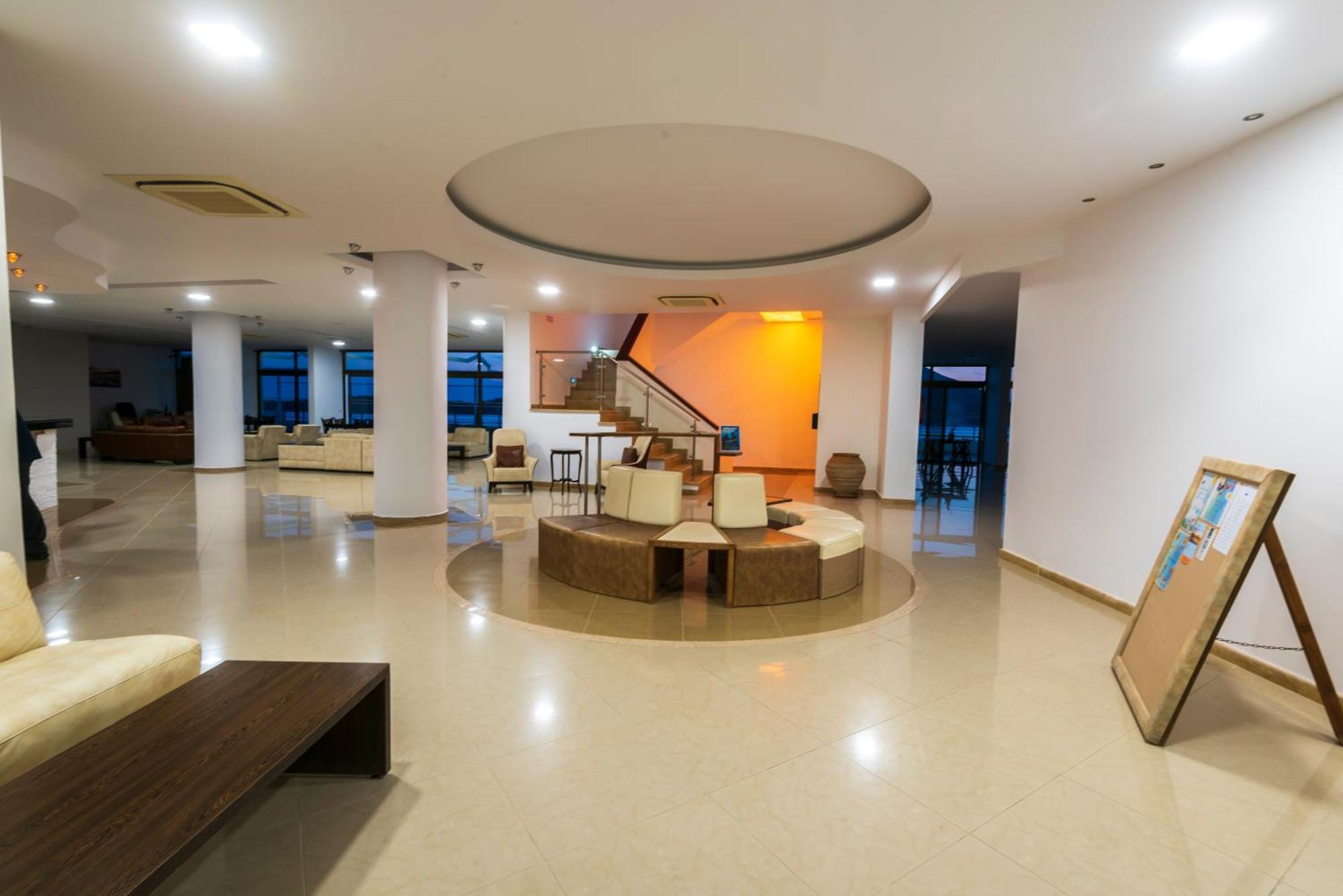 Plaza Hotel Masouri Exterior foto