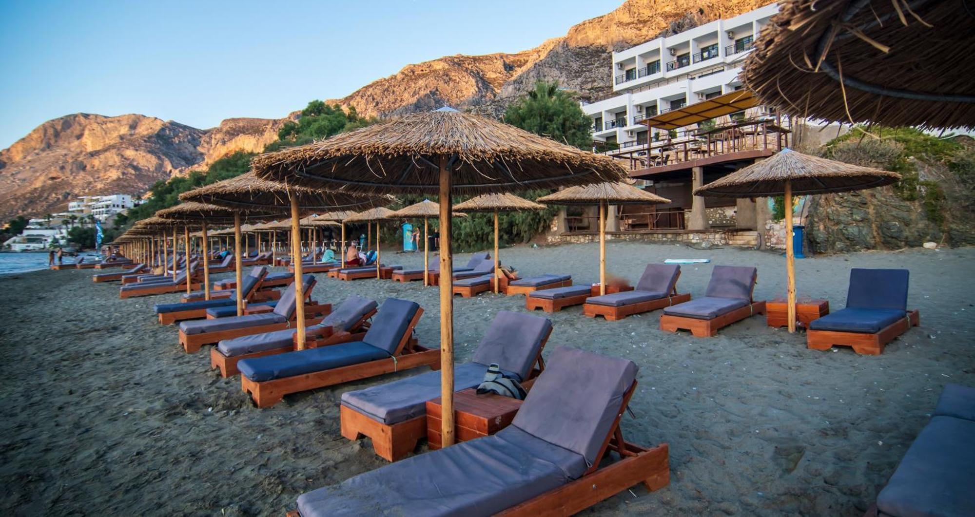 Plaza Hotel Masouri Exterior foto