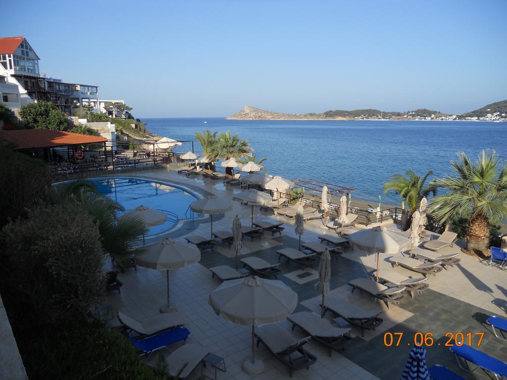 Plaza Hotel Masouri Exterior foto