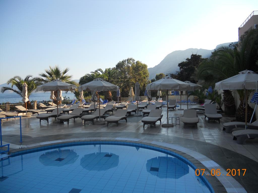 Plaza Hotel Masouri Exterior foto