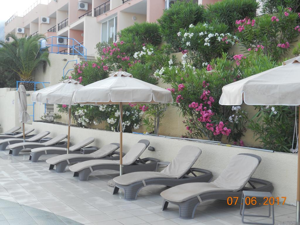 Plaza Hotel Masouri Exterior foto